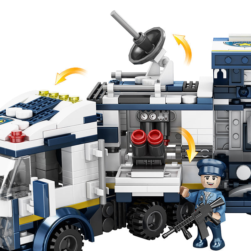 COGO 812PCS Eight-In-Three Changeable Chariot Building Block Toy